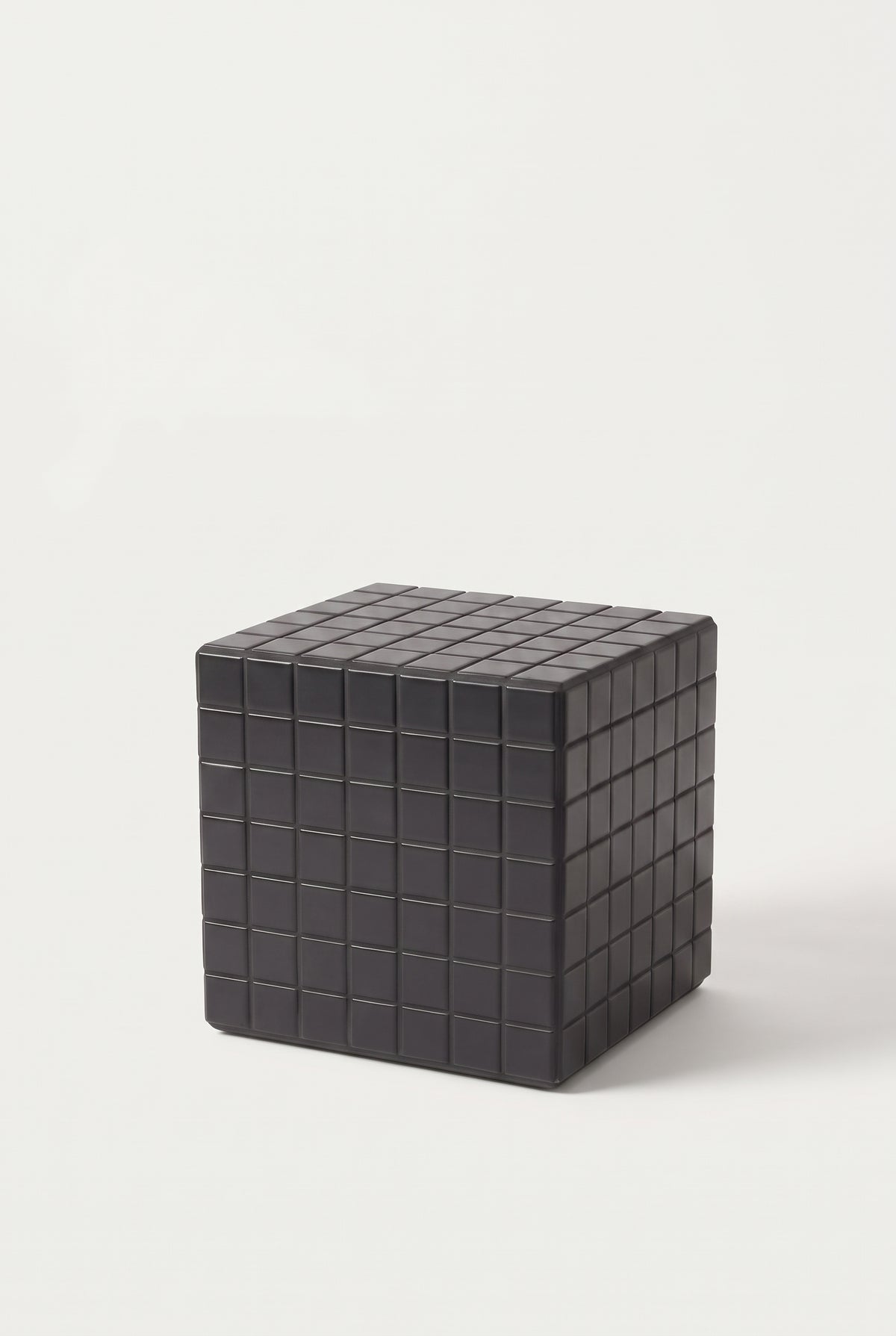 Mesa Auxiliar Cubo de Cerámica