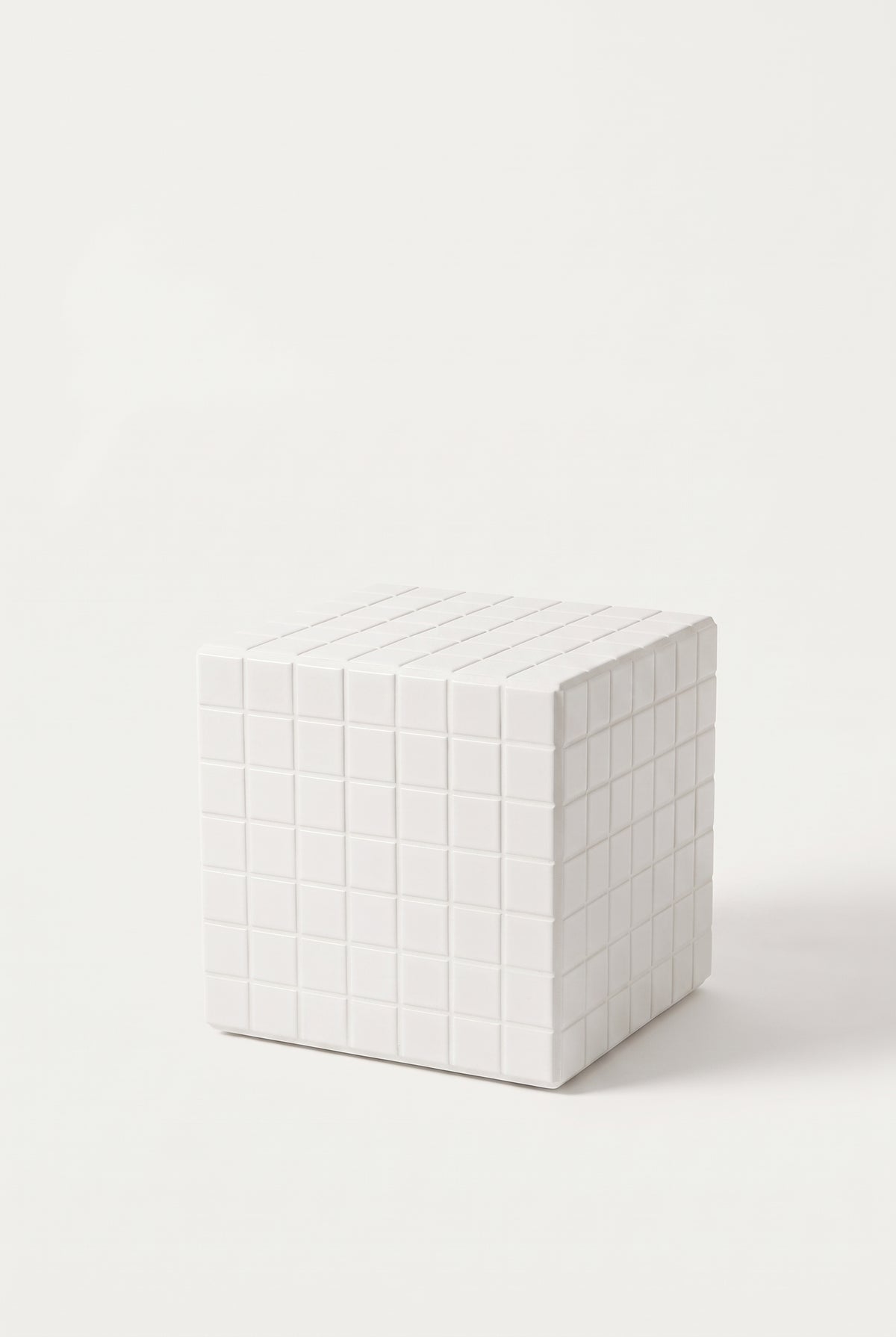 Mesa Auxiliar Cubo de Cerámica